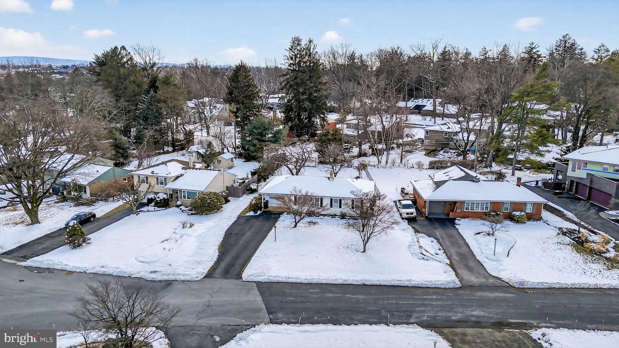 PARKSIDE COURTS - Residential