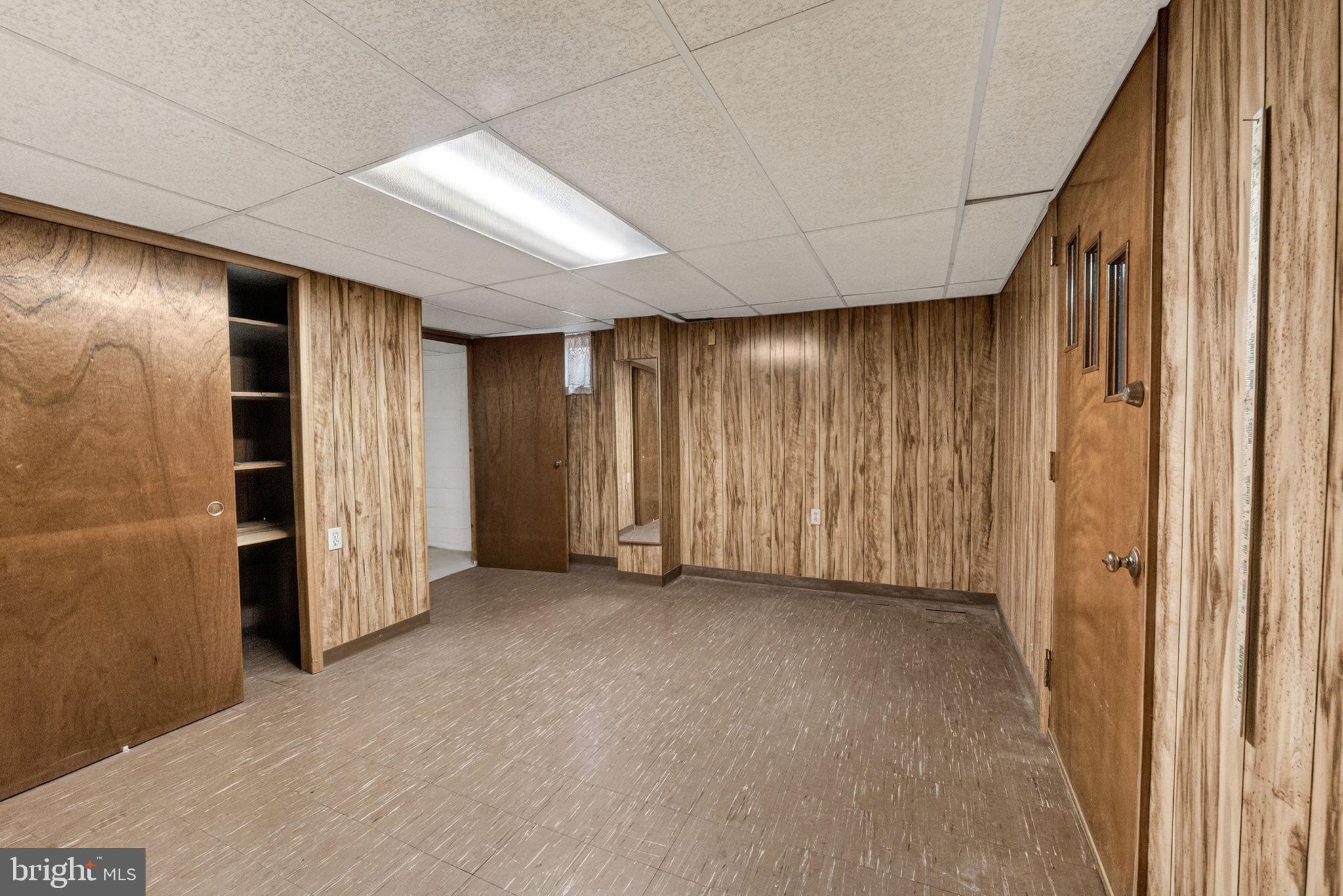 PARKSIDE COURTS - Residential