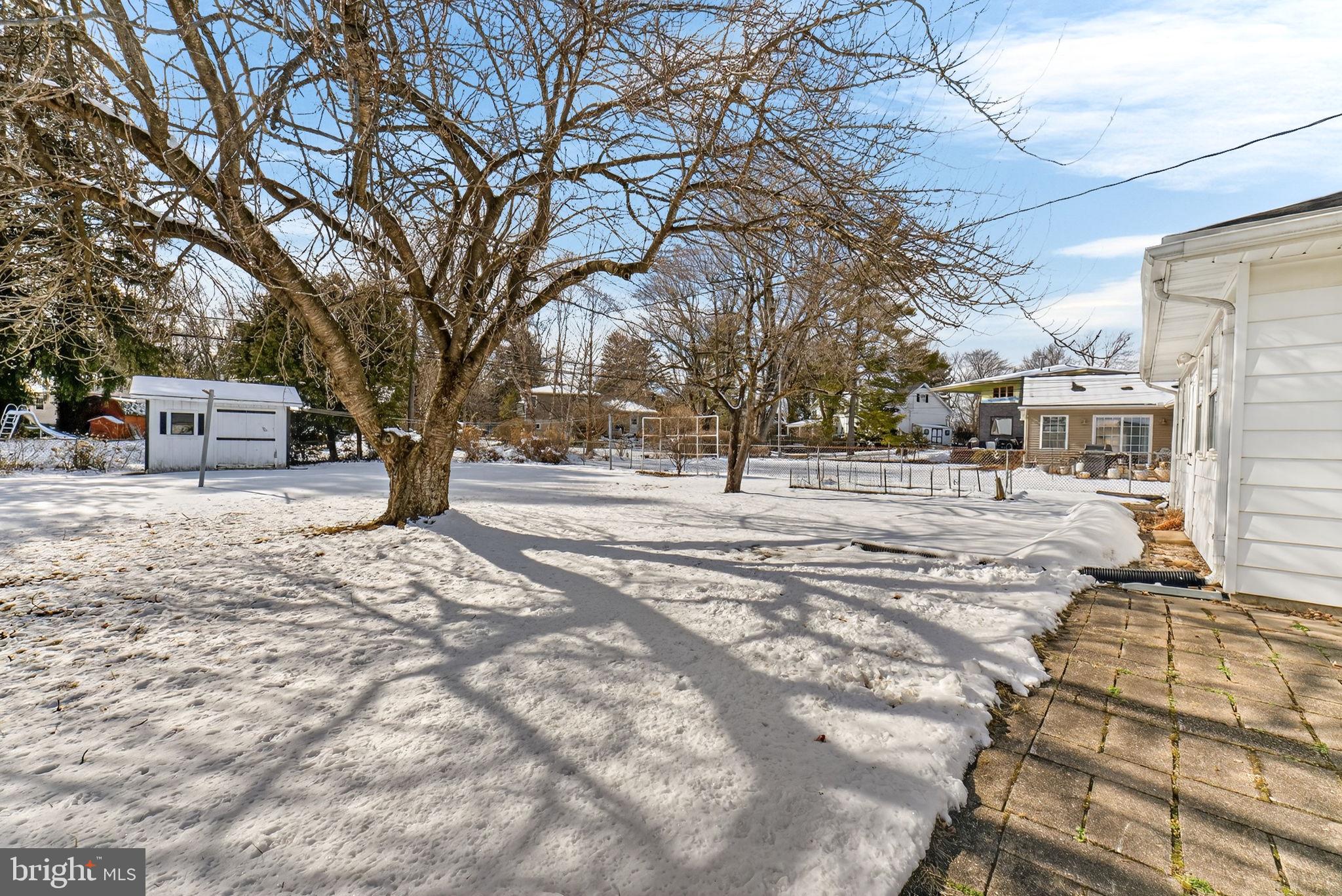 PARKSIDE COURTS - Residential