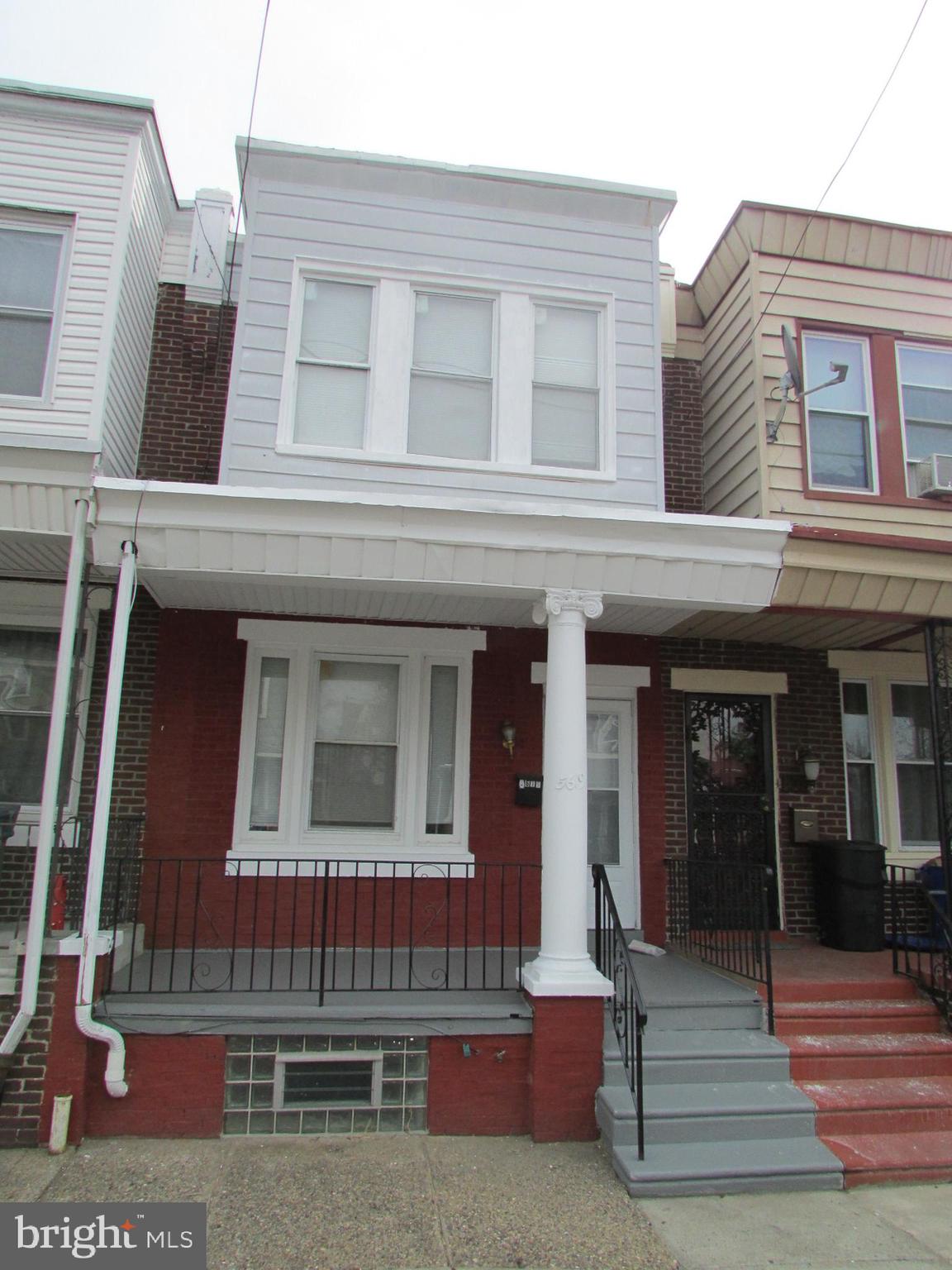 Beautifully updated, turn key open porch row featuring 3 bedrooms and one full bath. Showcasing a modern tile bath and a stylish modern kitchen, this move in ready property is awaiting its next owner—just move in and enjoy! This gem won’t last long. Act quickly !
