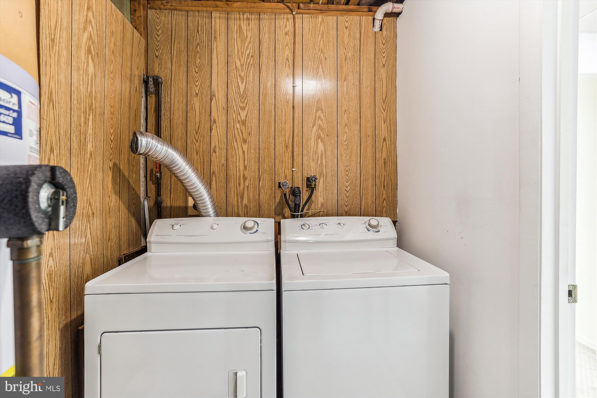 ORCHARD PLACE - Residential Lease