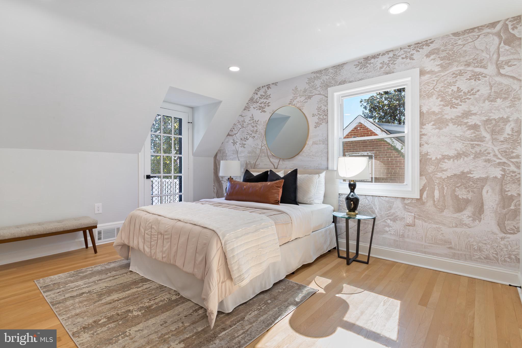 WOODSIDE FOREST - Residential