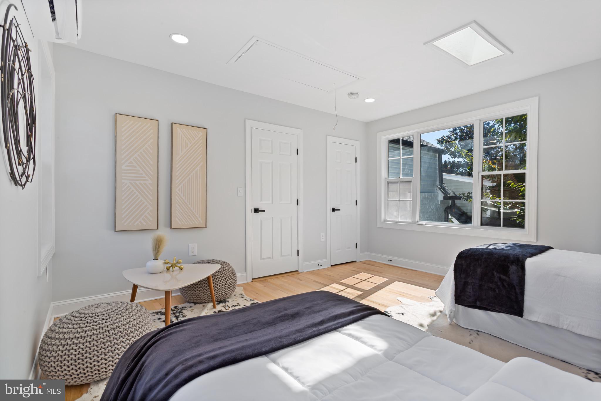 WOODSIDE FOREST - Residential