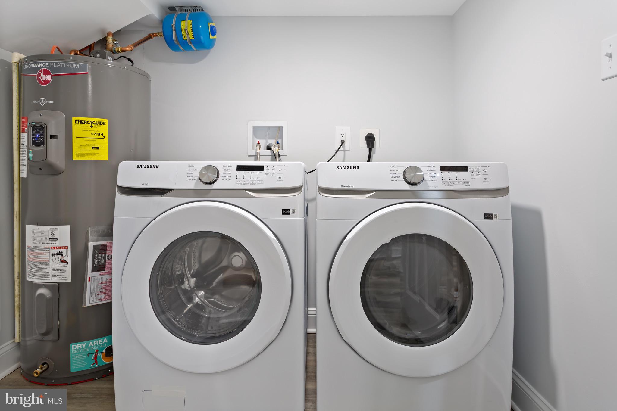 WOODSIDE FOREST - Residential