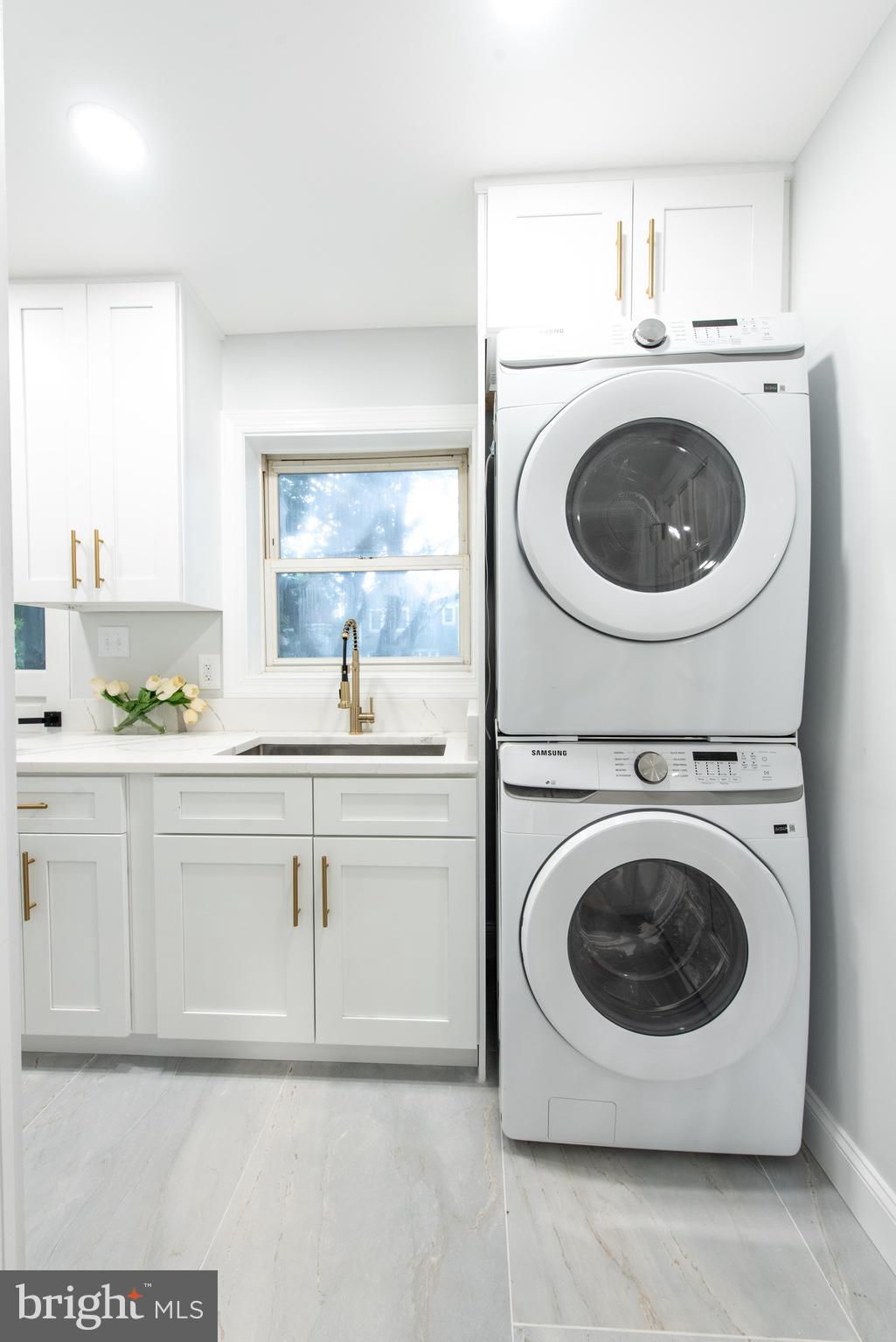 WOODSIDE FOREST - Residential