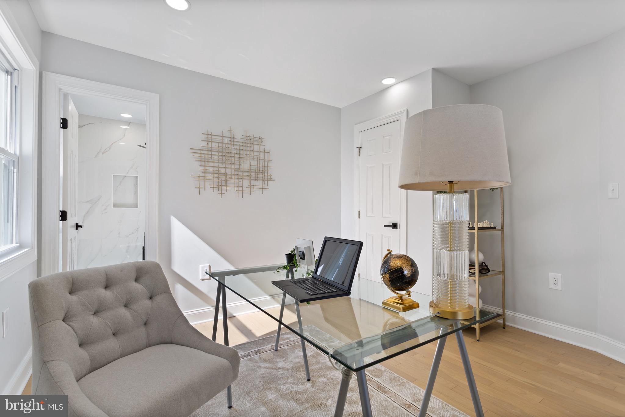 WOODSIDE FOREST - Residential