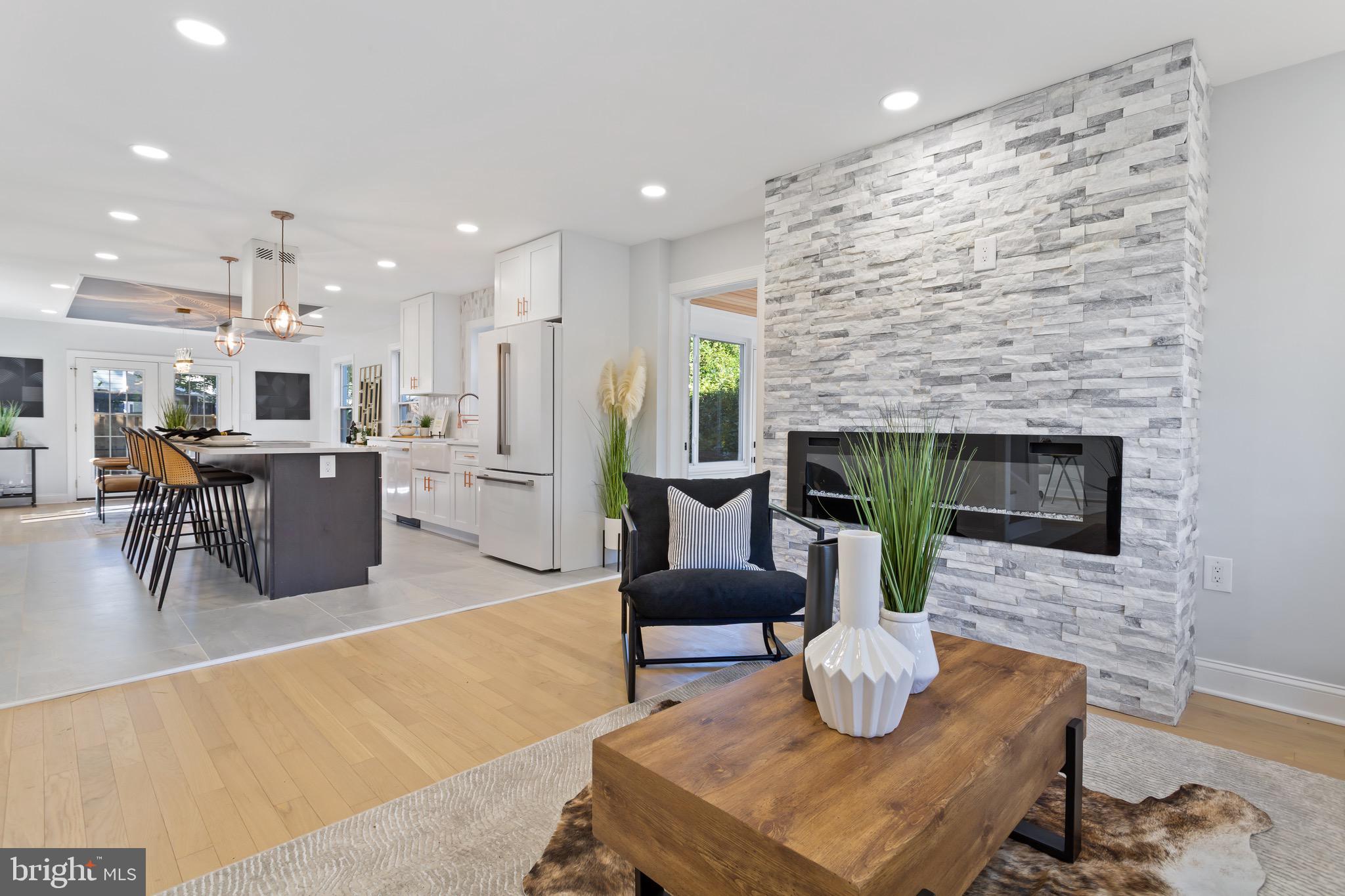 WOODSIDE FOREST - Residential