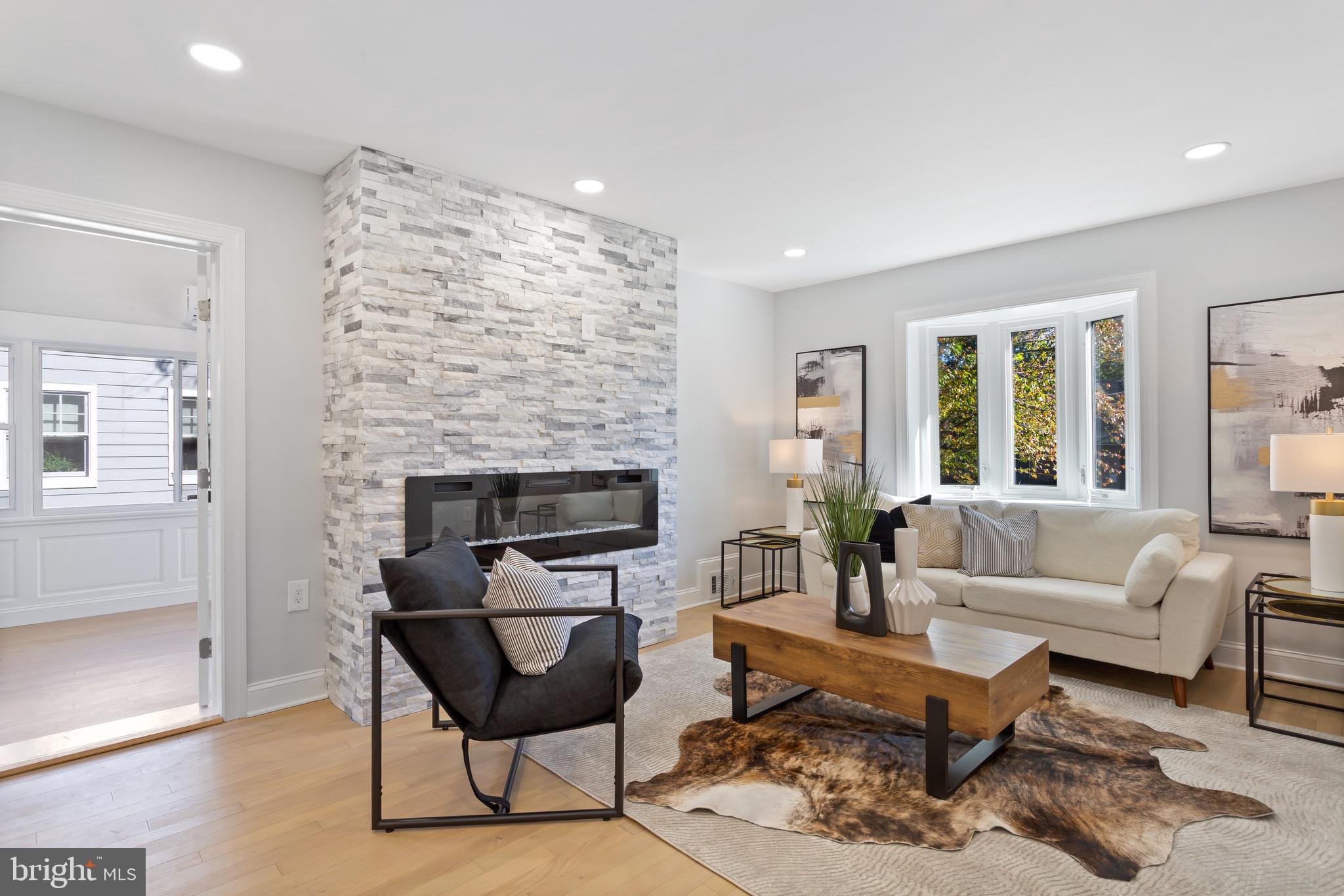 WOODSIDE FOREST - Residential