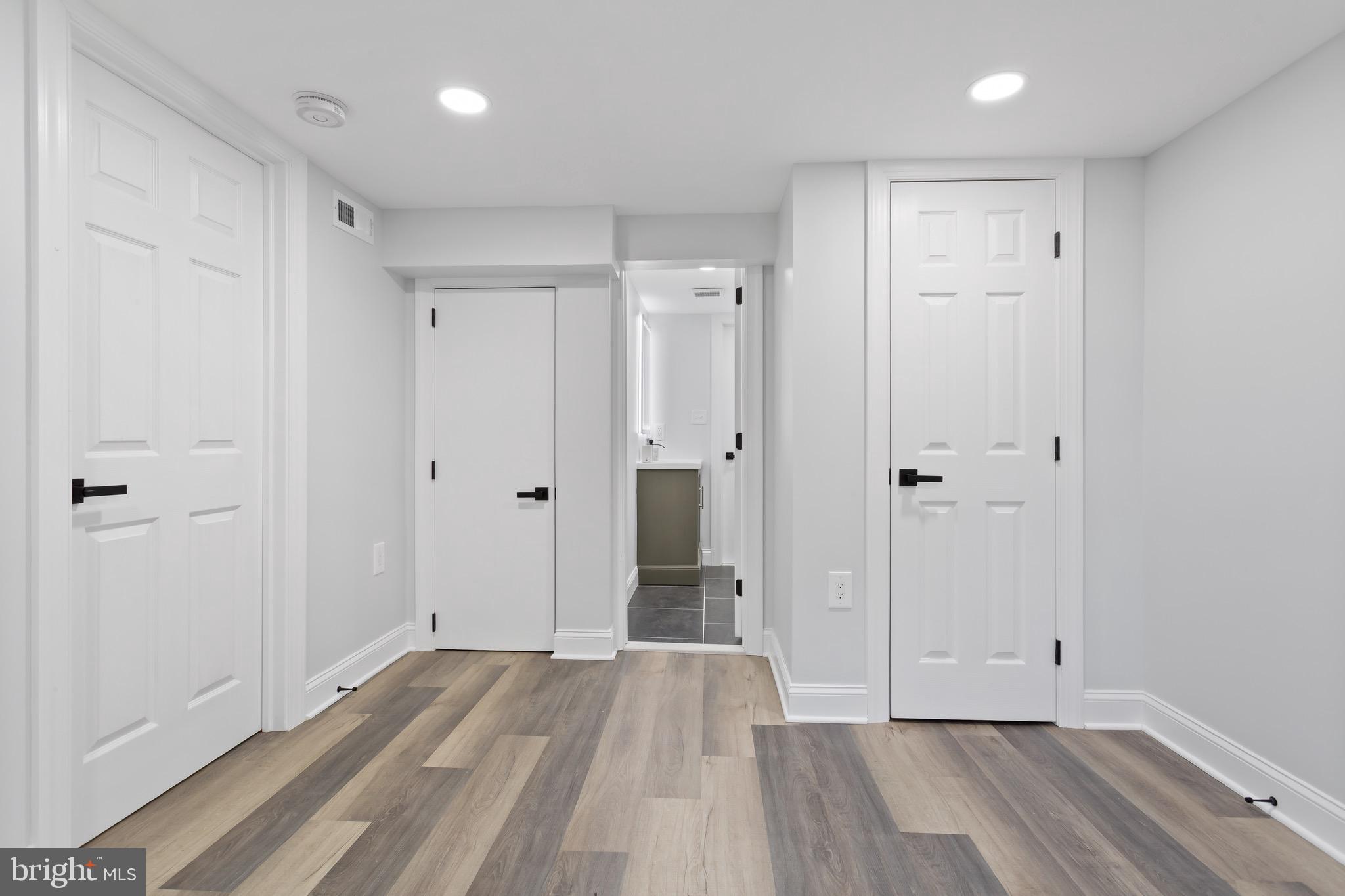 WOODSIDE FOREST - Residential