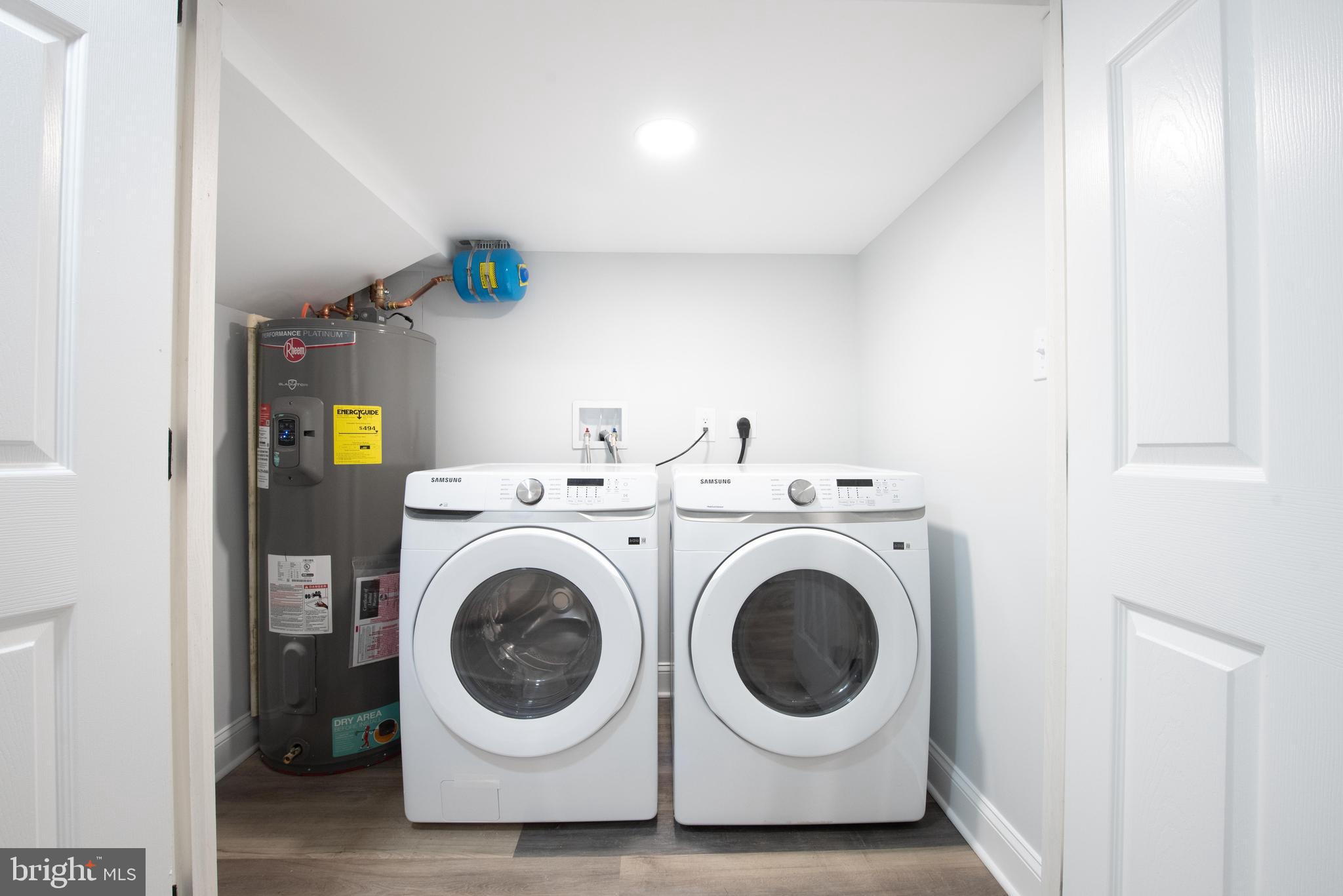 WOODSIDE FOREST - Residential