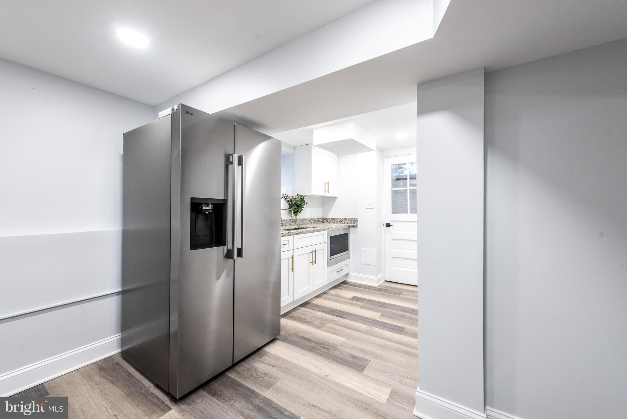 WOODSIDE FOREST - Residential