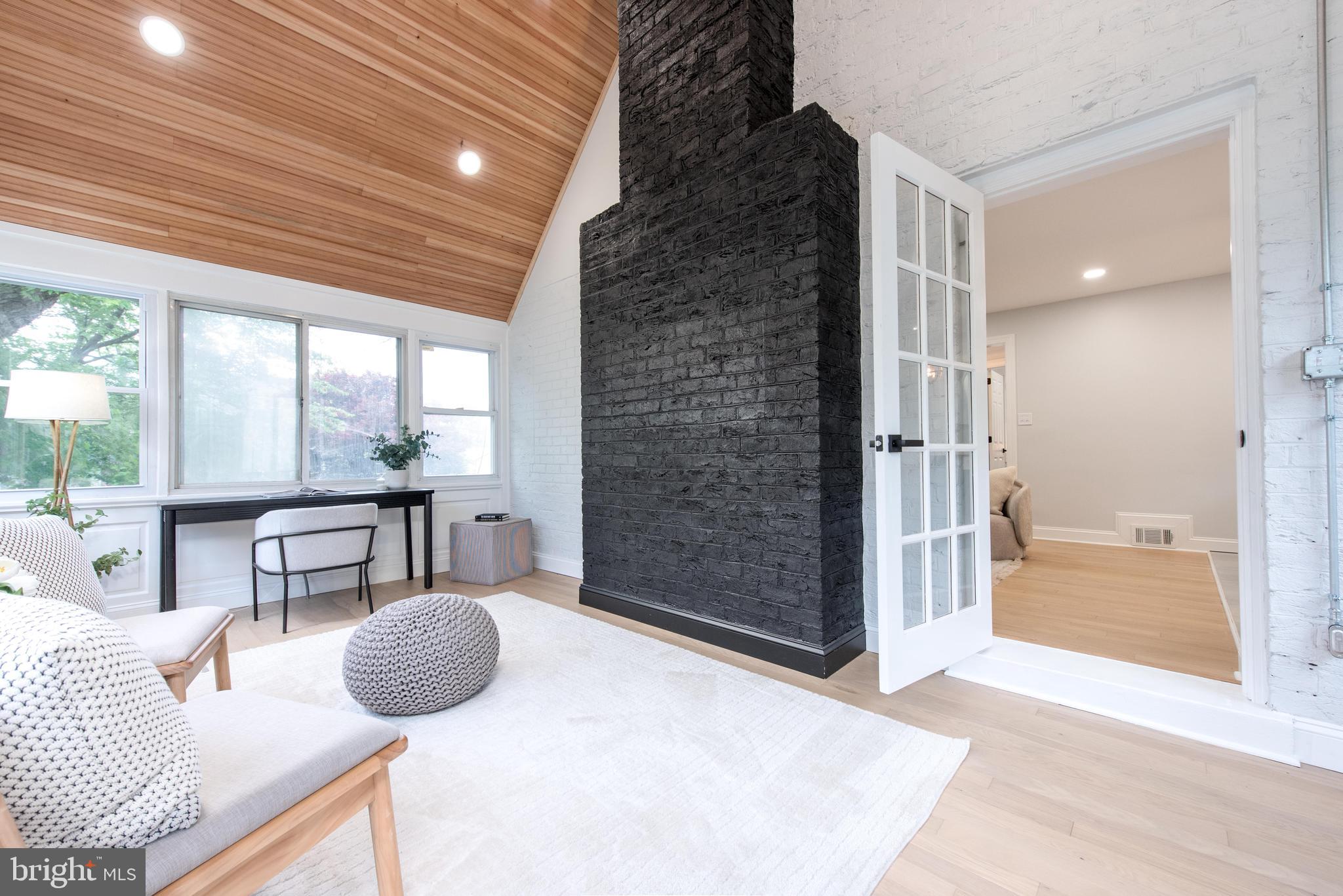 WOODSIDE FOREST - Residential