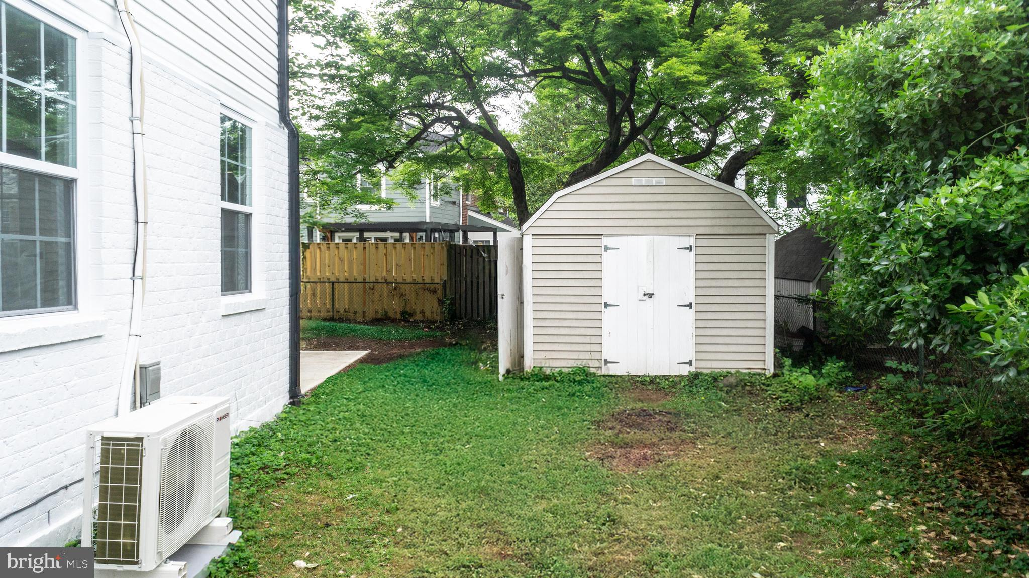 WOODSIDE FOREST - Residential