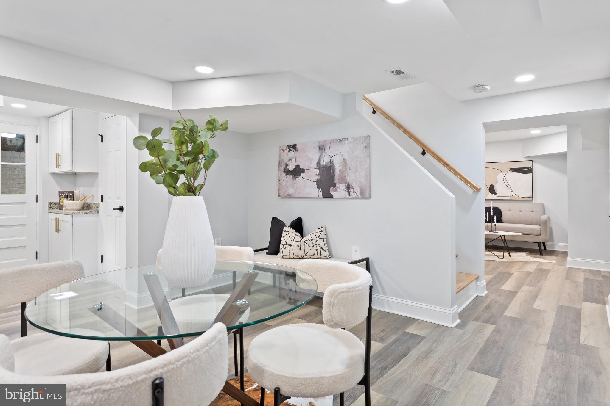 WOODSIDE FOREST - Residential