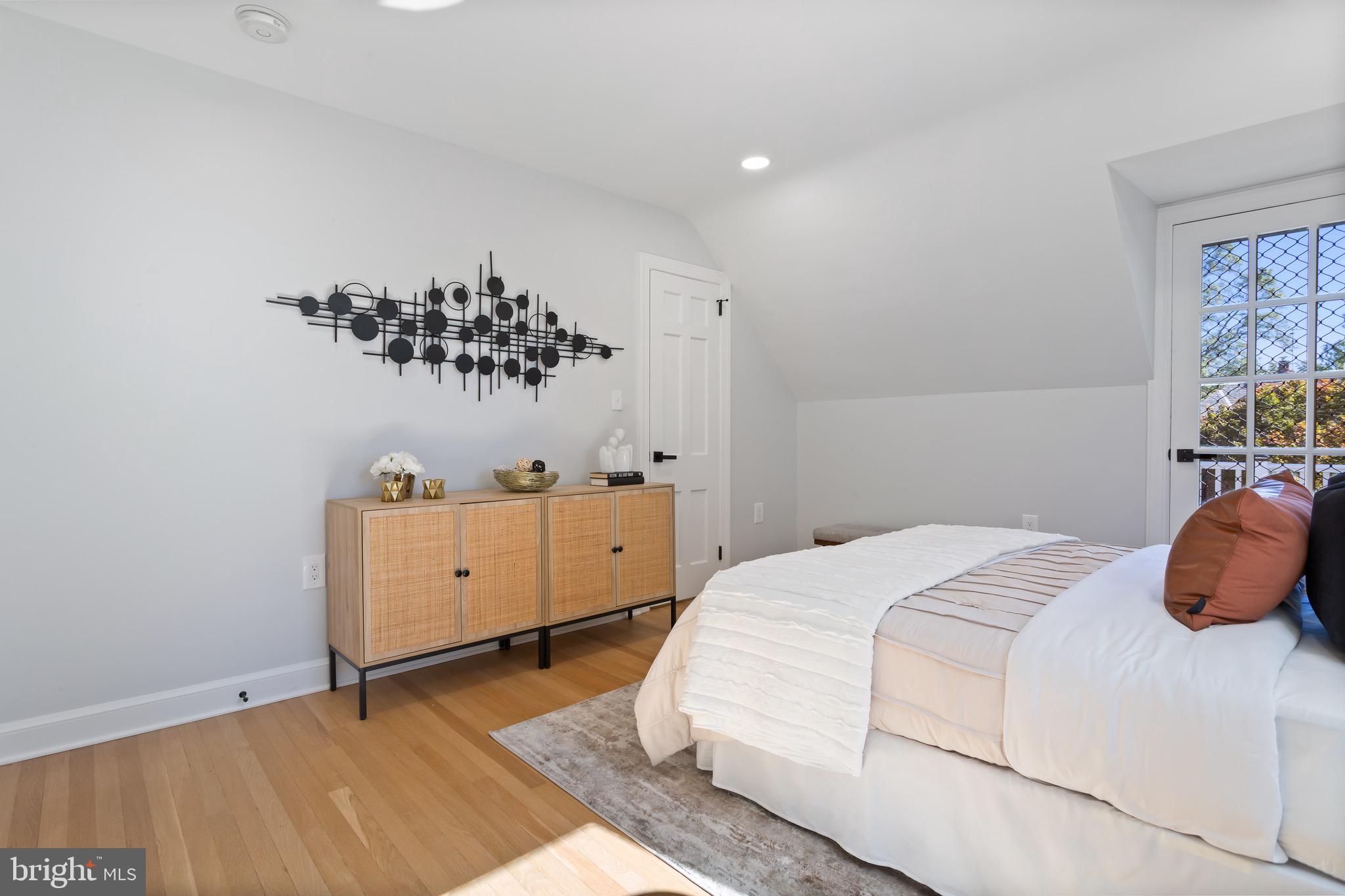 WOODSIDE FOREST - Residential