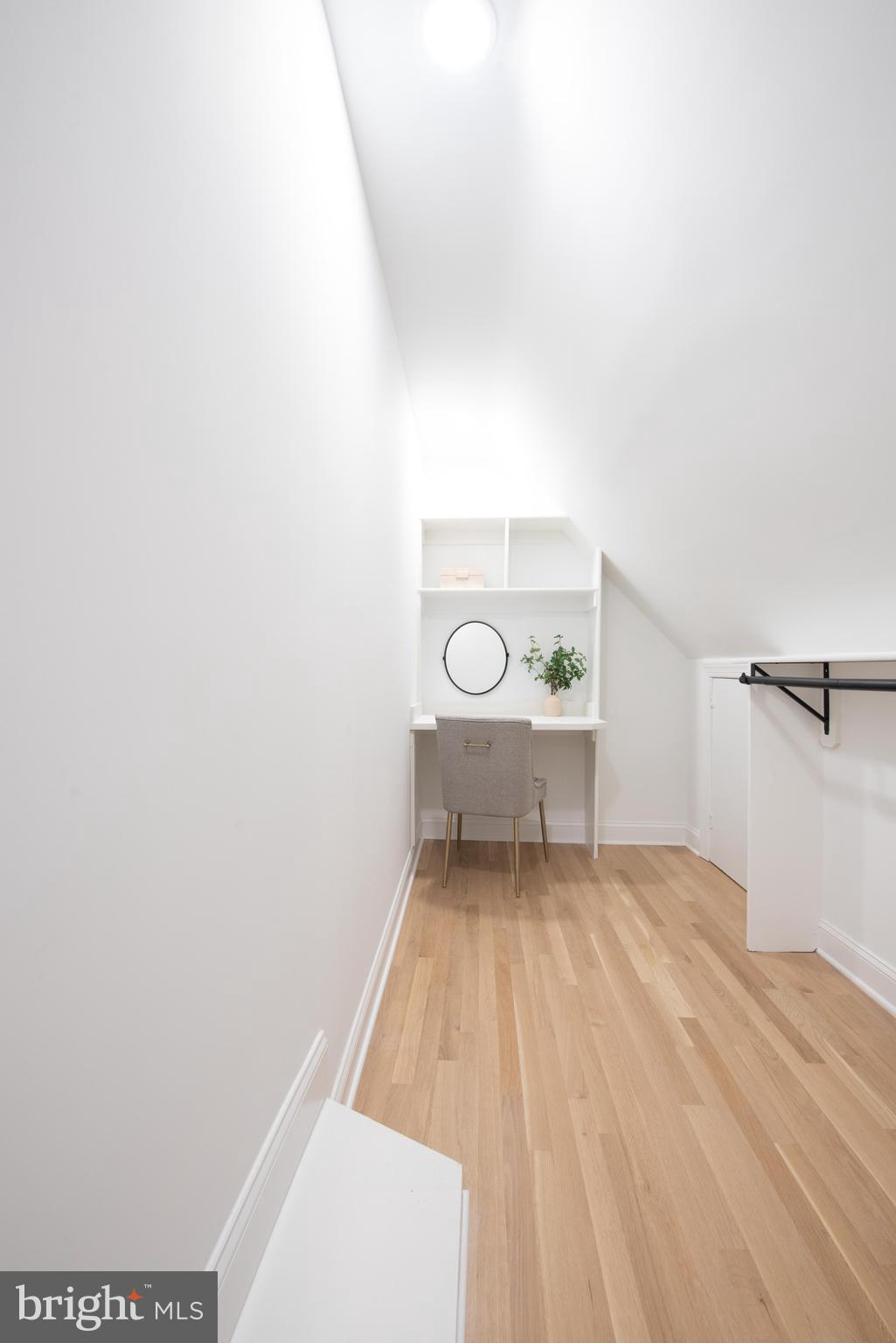 WOODSIDE FOREST - Residential