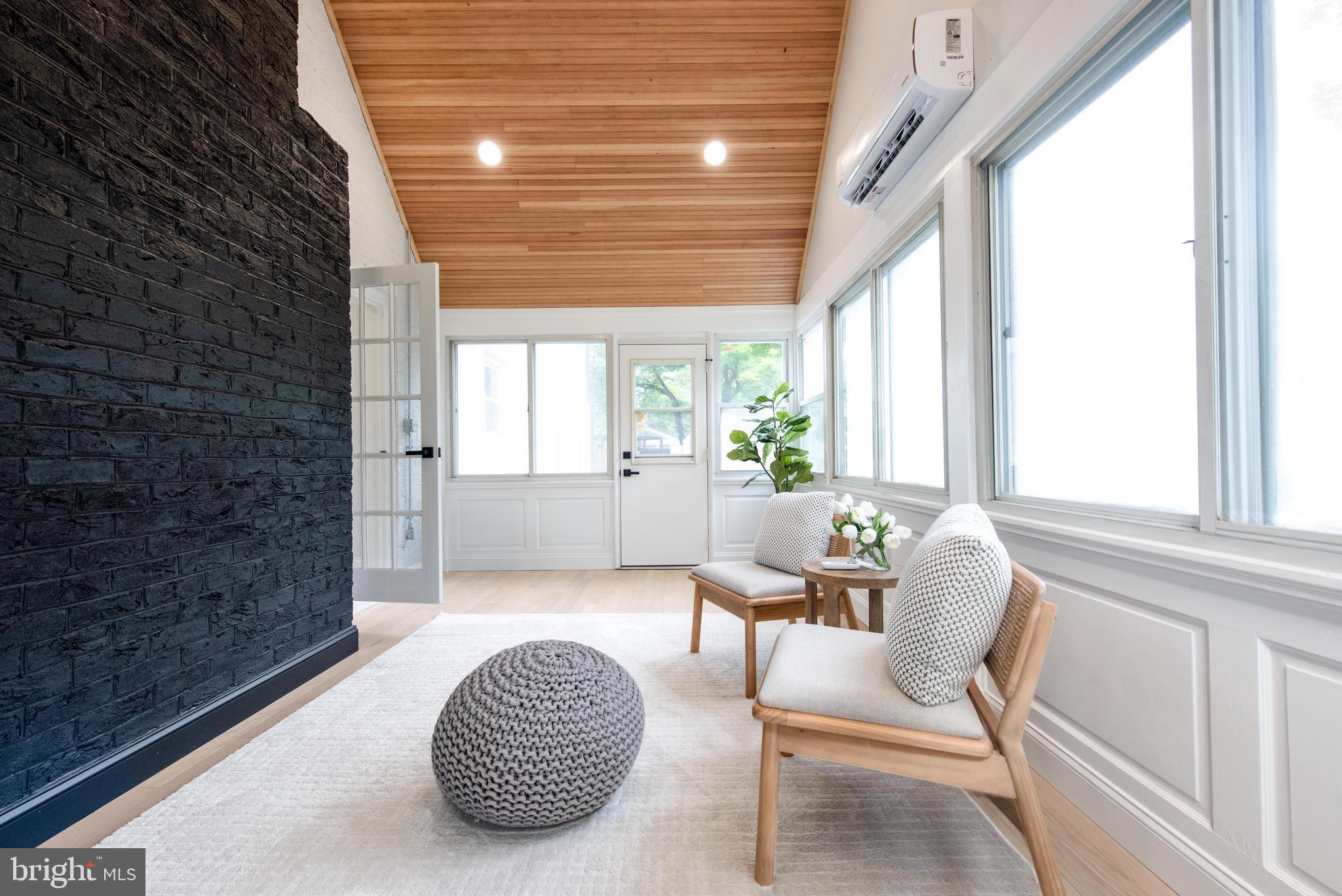 WOODSIDE FOREST - Residential