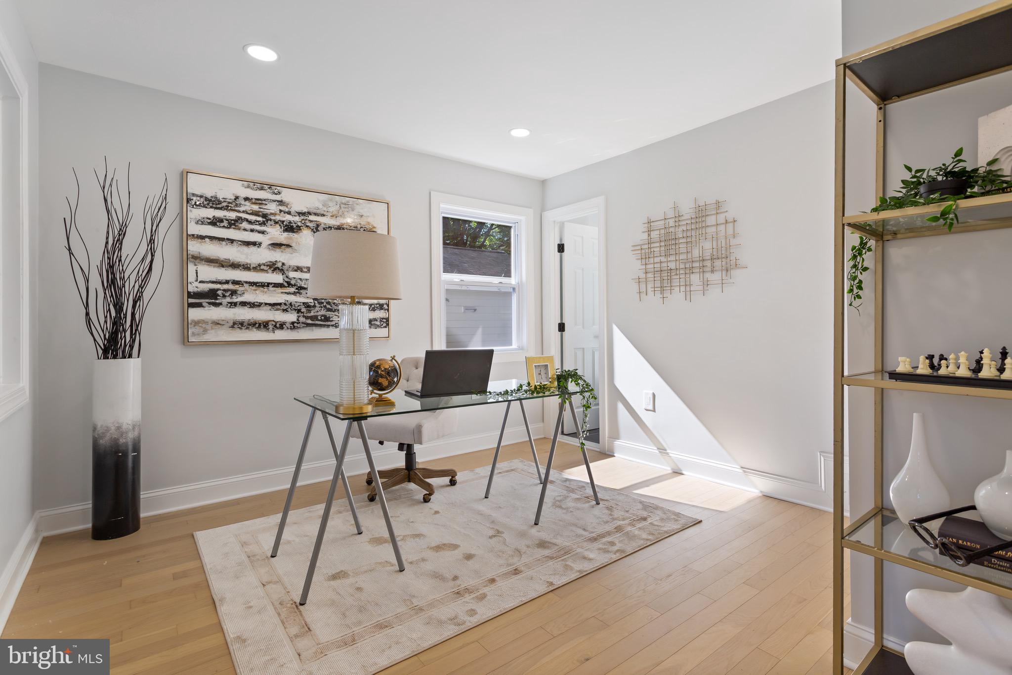 WOODSIDE FOREST - Residential