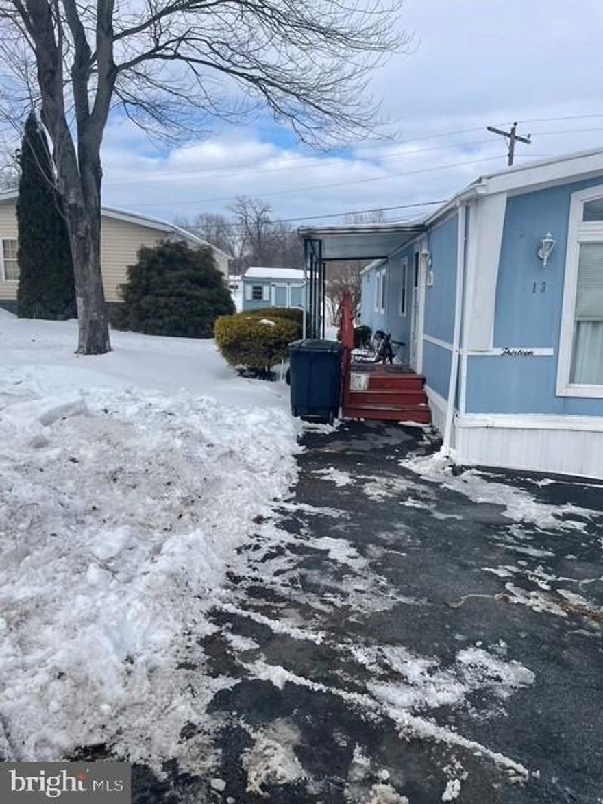 Cozy 2 bed, 1 bath 14x70 Singlewide in TwinBrook MHC, all ages, small pets only in Warwick school district. See agent for financing info.  Optional 1 yr home warranty available for purchase.