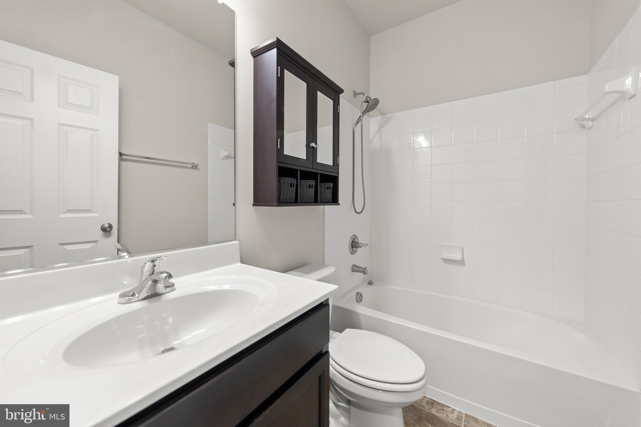 SNOWDEN BRIDGE - Residential Lease