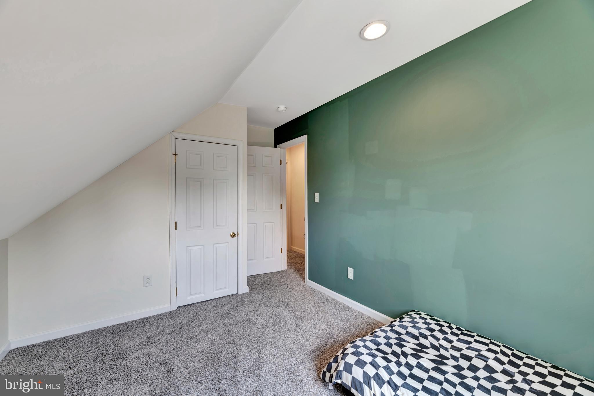 TRINITY VILLAGE - Residential