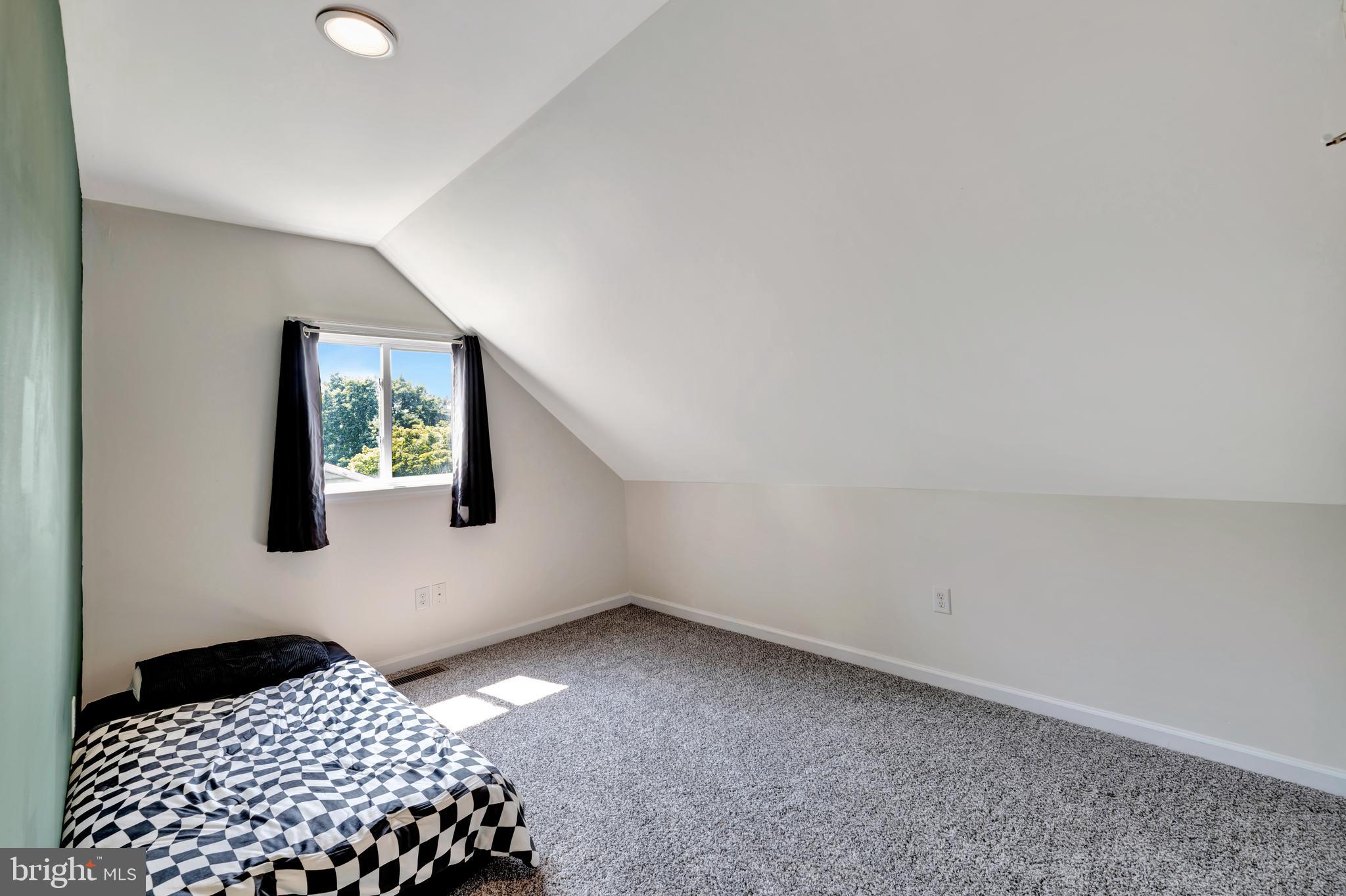 TRINITY VILLAGE - Residential