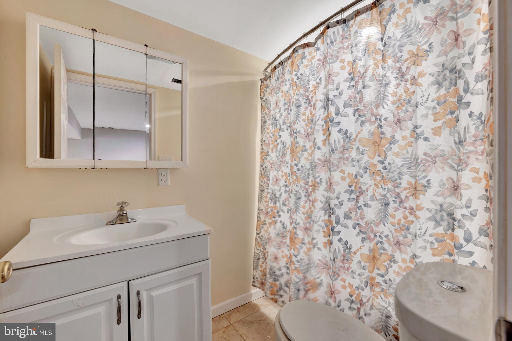 TRINITY VILLAGE - Residential