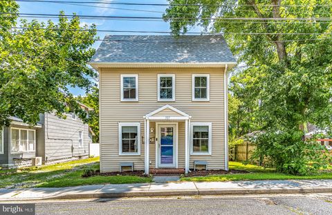 Homes For Sale - 507 Ferry Street<br/> SHARPTOWN, MD 21861