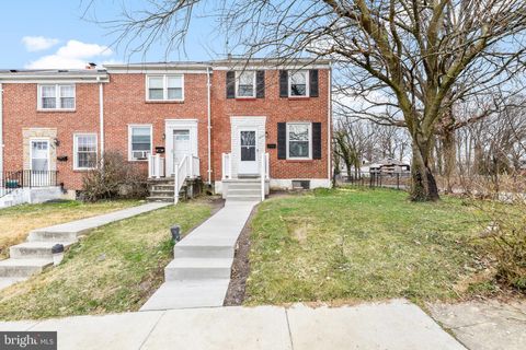 Townhouse For Sale - 8423 Water Oak Rd<br/> PARKVILLE, MD 21234