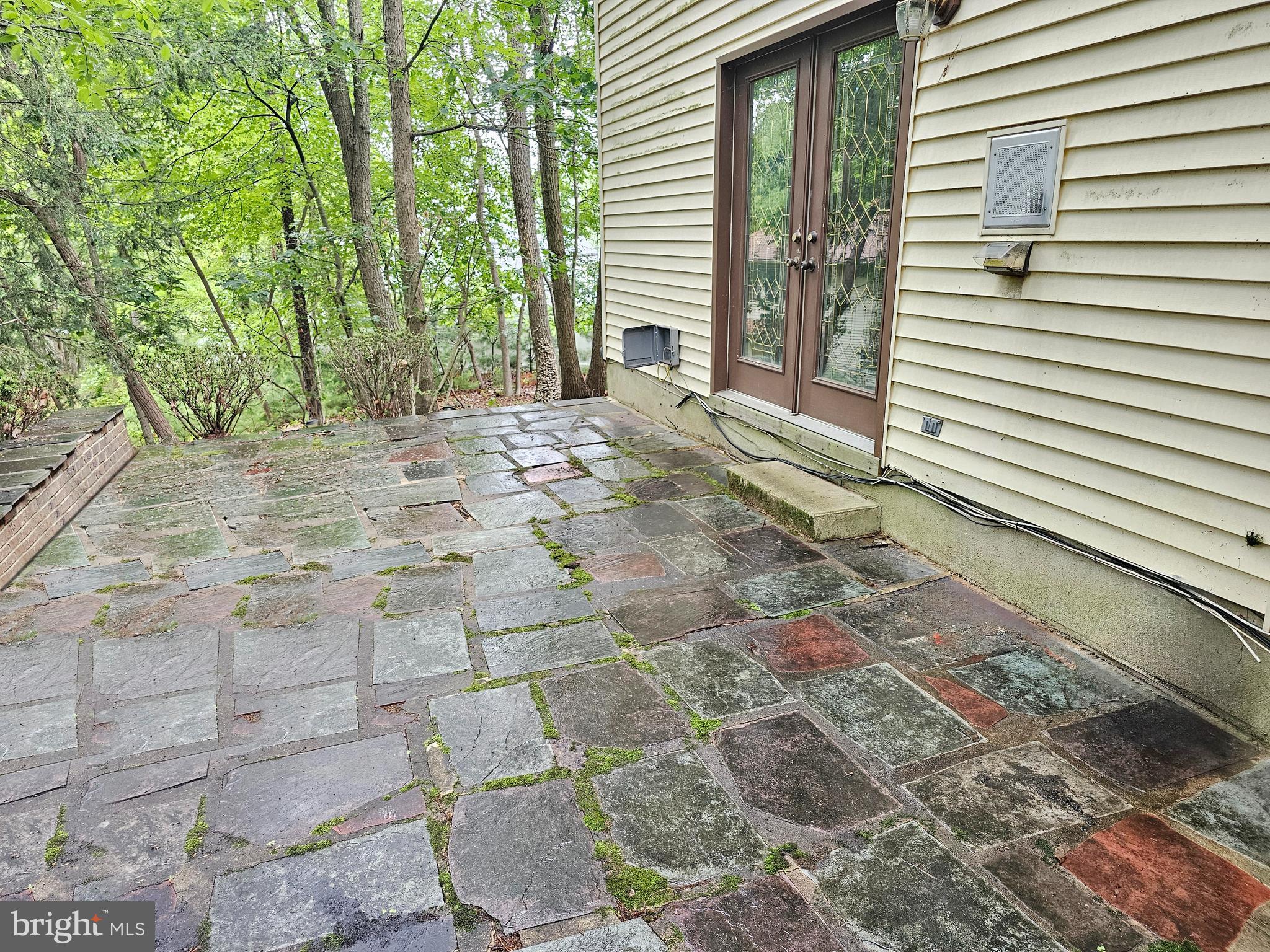 7 ACORN HILL DRIVE