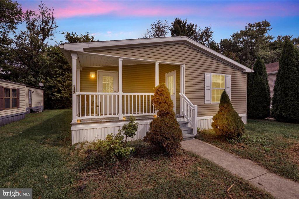 Photo of 137 Madge Drive, LANCASTER, PA 17603 (MLS # PALA2077338)