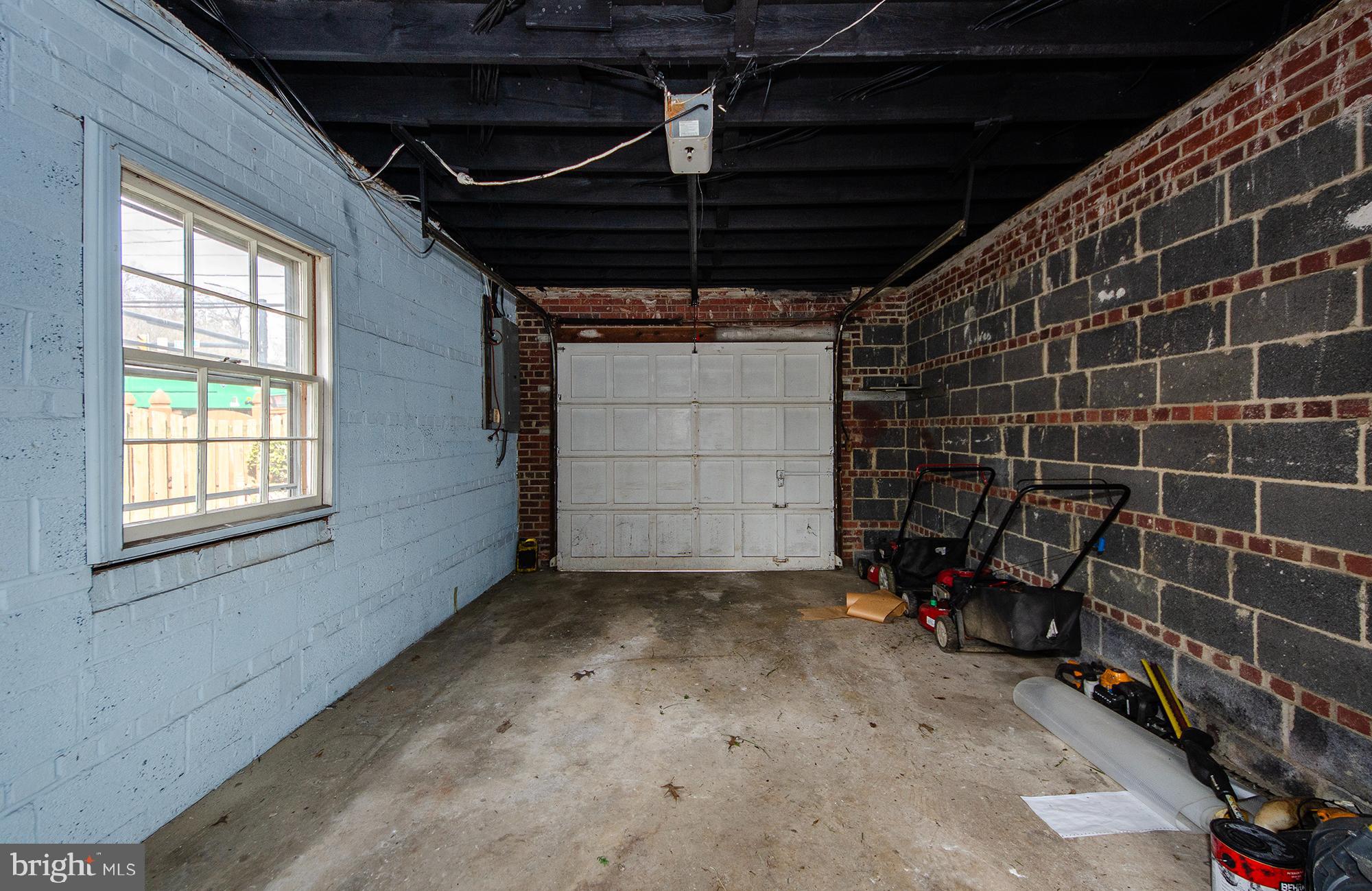 WAYCROFT WOODLAWN - Residential