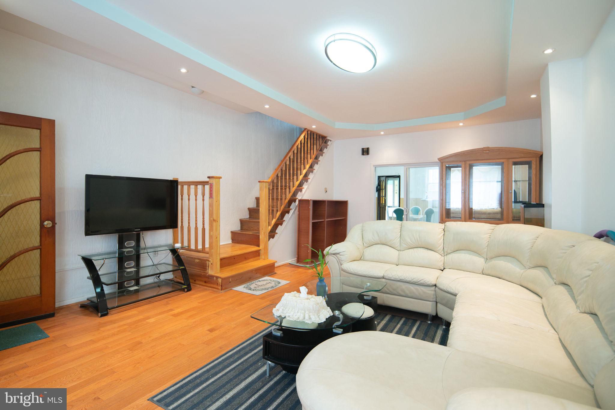 PASSYUNK SQUARE - Residential