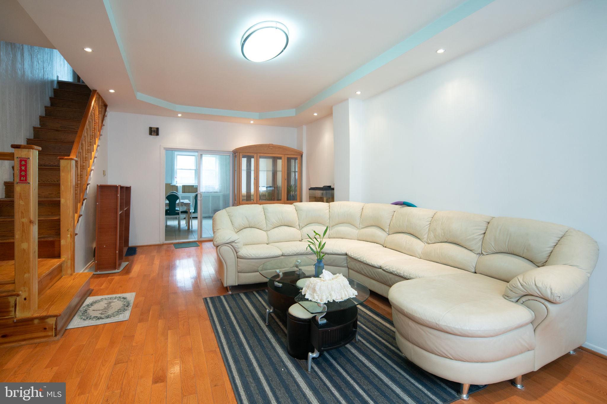 PASSYUNK SQUARE - Residential