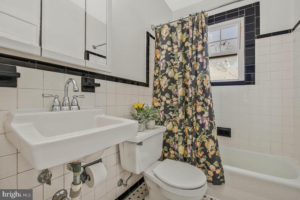 HYATTSVILLE HILLS - Residential