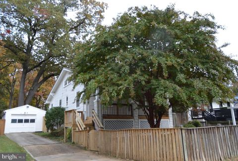 5607 40TH AVENUE HYATTSVILLE MD 20781