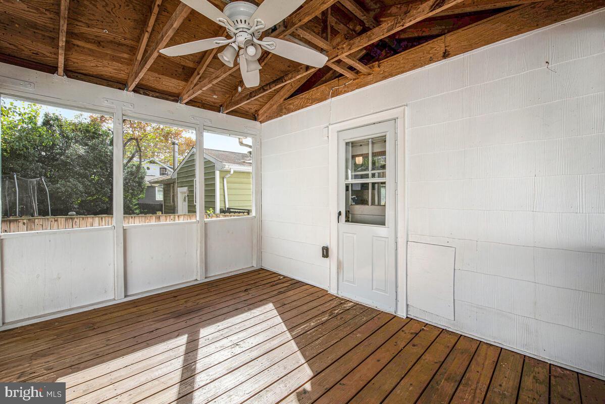 HYATTSVILLE HILLS - Residential