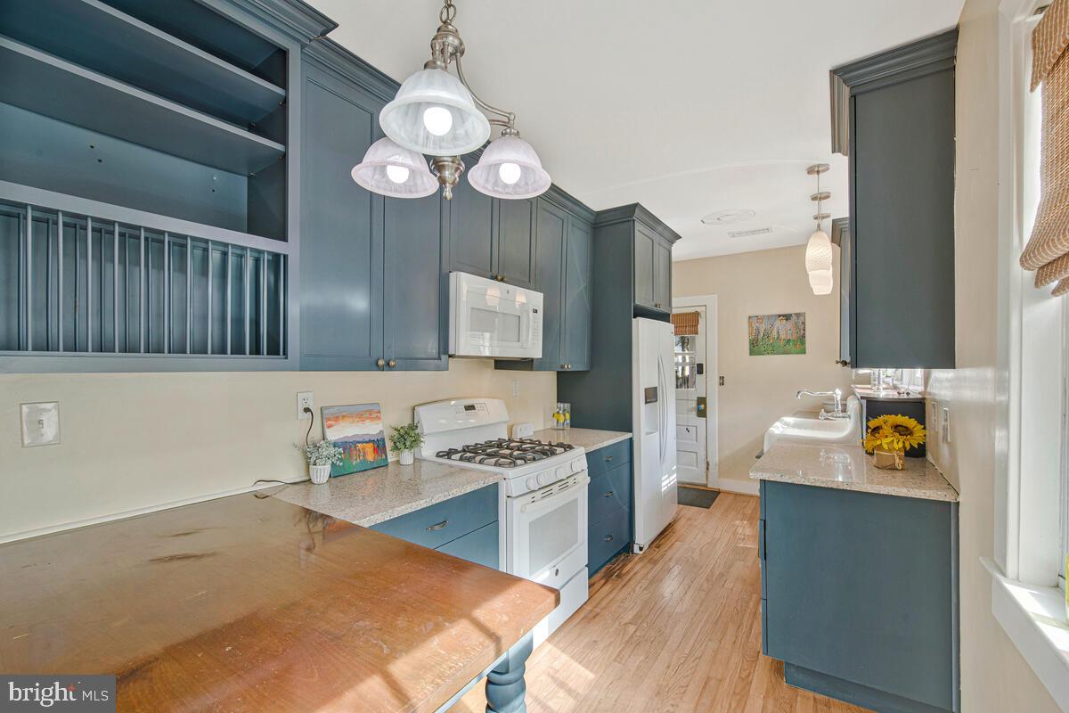 HYATTSVILLE HILLS - Residential