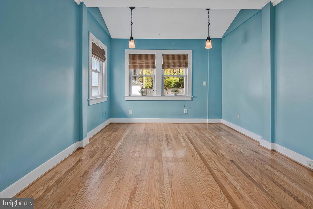 HYATTSVILLE HILLS - Residential