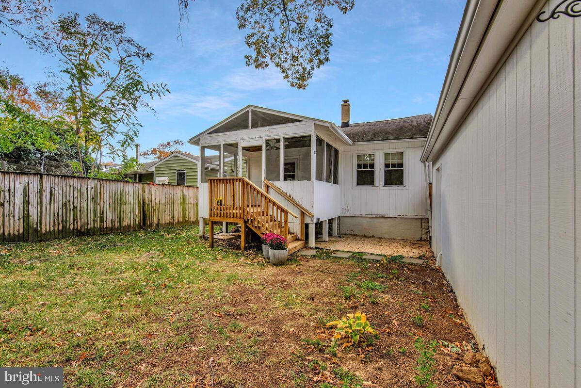 HYATTSVILLE HILLS - Residential