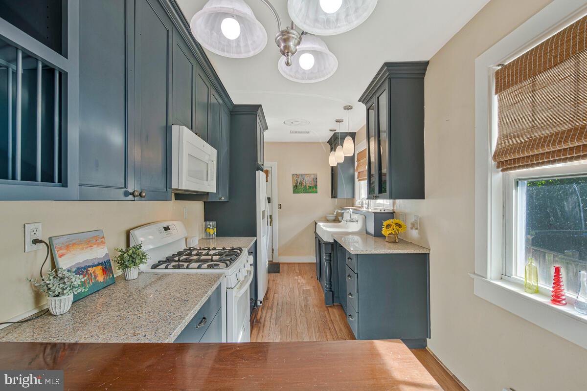 HYATTSVILLE HILLS - Residential