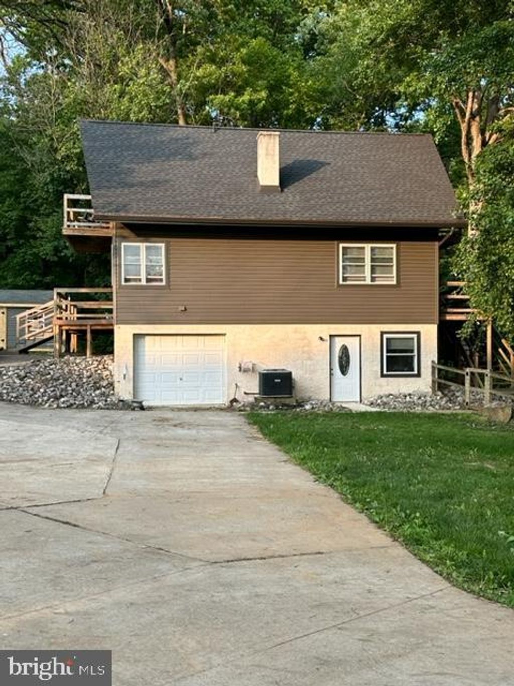 Photo of 50 LOOP RD, QUARRYVILLE, PA 17566 (MLS # PALA2034430)