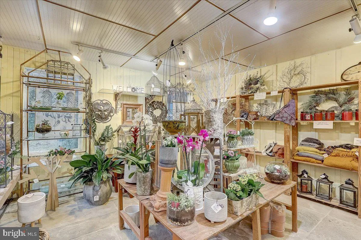 Dresher, Pennsylvania 19025, United States, 5 Bedrooms Bedrooms, ,2 BathroomsBathrooms,Residential,Active,83282