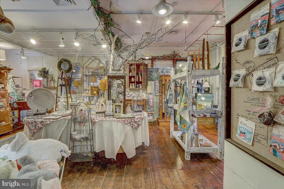 Dresher, Pennsylvania 19025, United States, 5 Bedrooms Bedrooms, ,2 BathroomsBathrooms,Residential,Active,83282