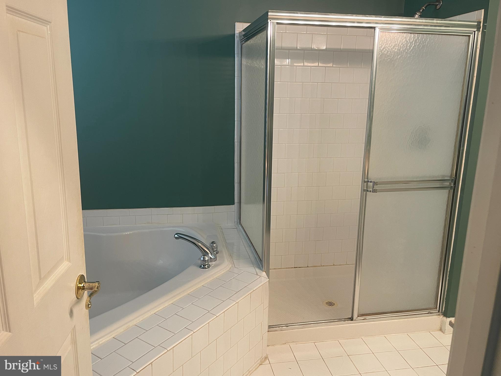 KEDGES STRAIT - Residential