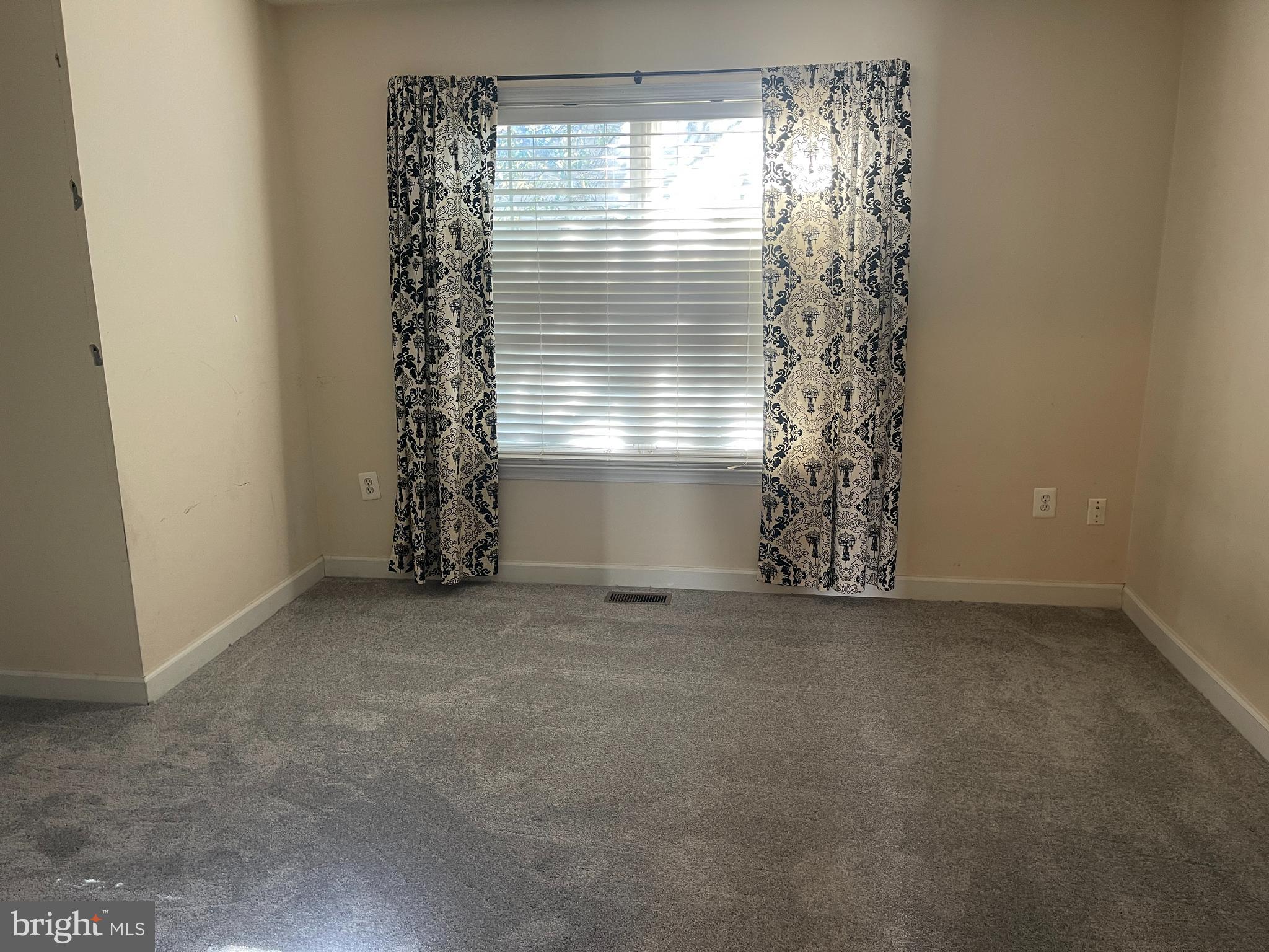 KEDGES STRAIT - Residential