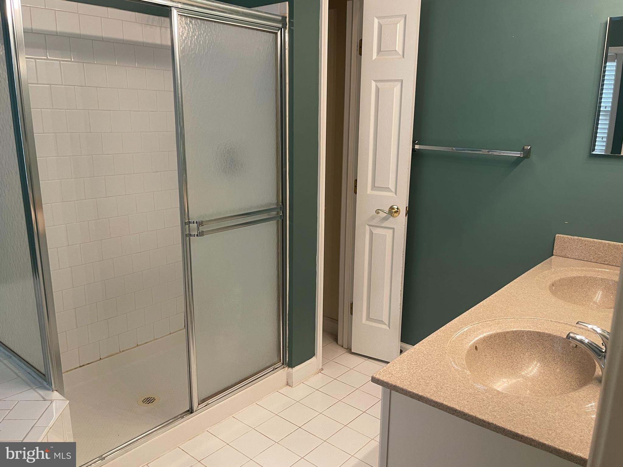 KEDGES STRAIT - Residential