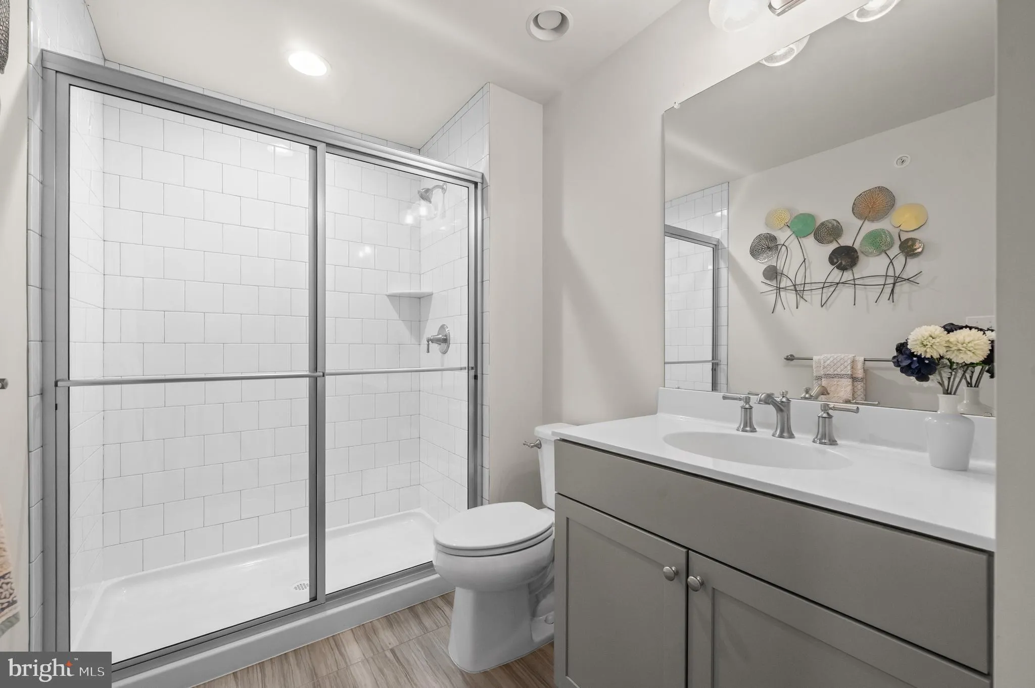 Newtown Square, Pennsylvania 19073, United States, 4 Bedrooms Bedrooms, ,5 BathroomsBathrooms,Residential,Contingent,208625