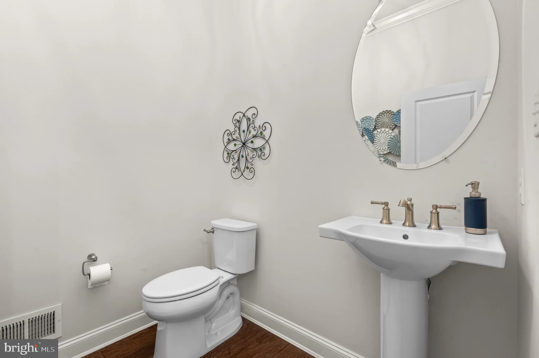 Newtown Square, Pennsylvania 19073, United States, 4 Bedrooms Bedrooms, ,5 BathroomsBathrooms,Residential,Contingent,208625