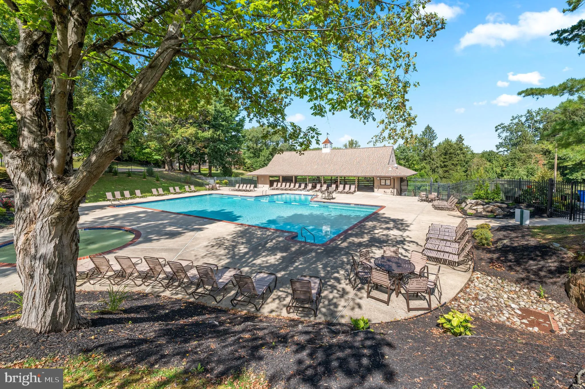 Newtown Square, Pennsylvania 19073, United States, 4 Bedrooms Bedrooms, ,5 BathroomsBathrooms,Residential,Contingent,208625